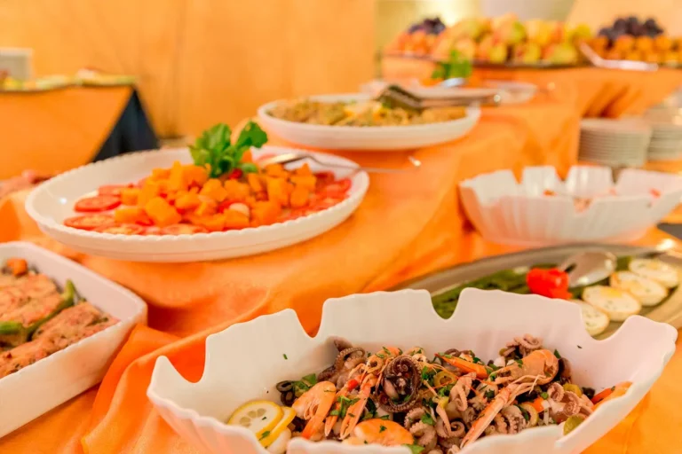 Insalata di mare sul buffet