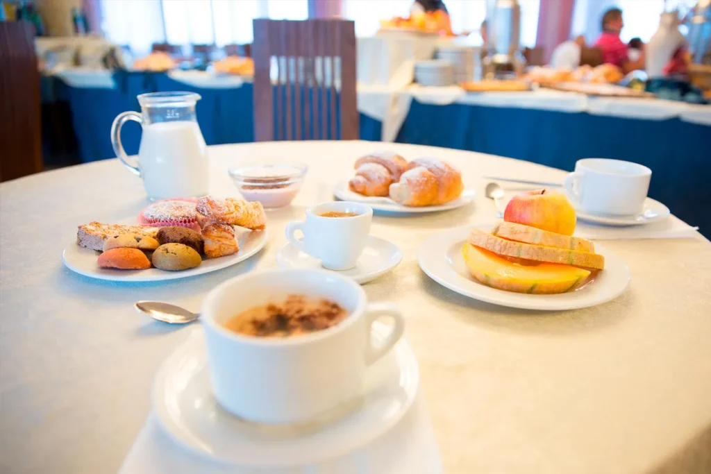 Colazione servita al ristorante